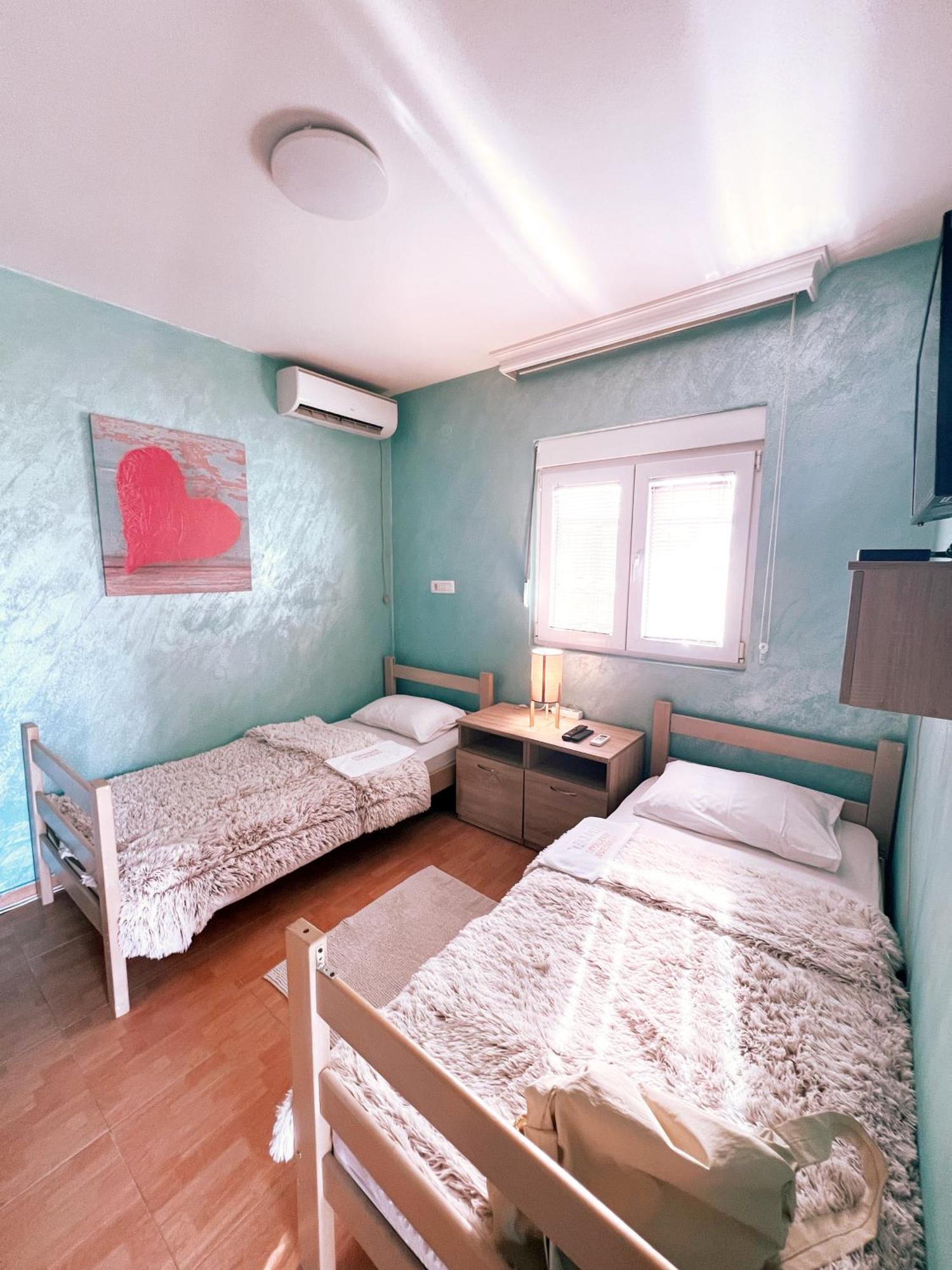 Apartments Aerodrom Podgorica Værelse billede